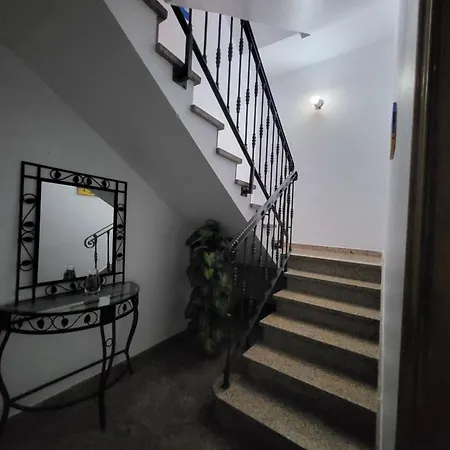 Casa Sara 1 *